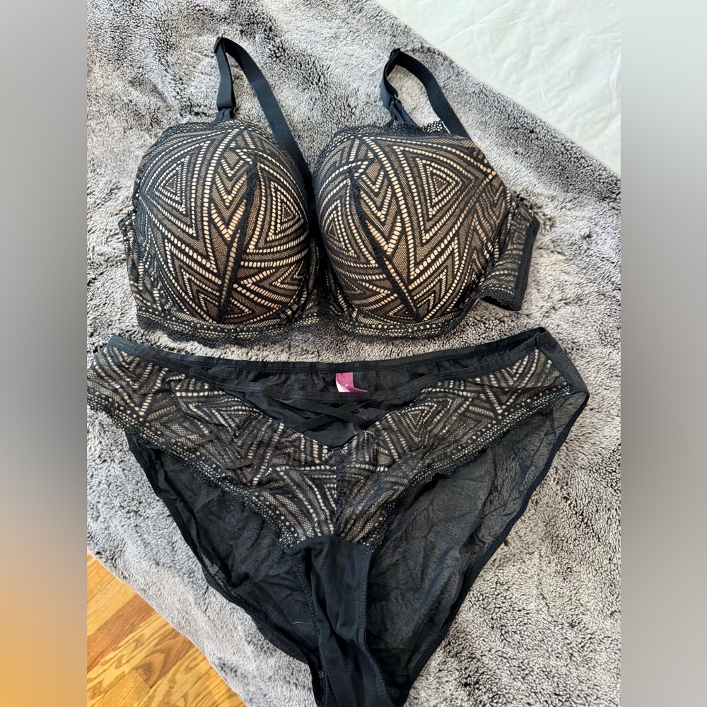 Adore Me Trezza Contour Plus Bra and Panty Set